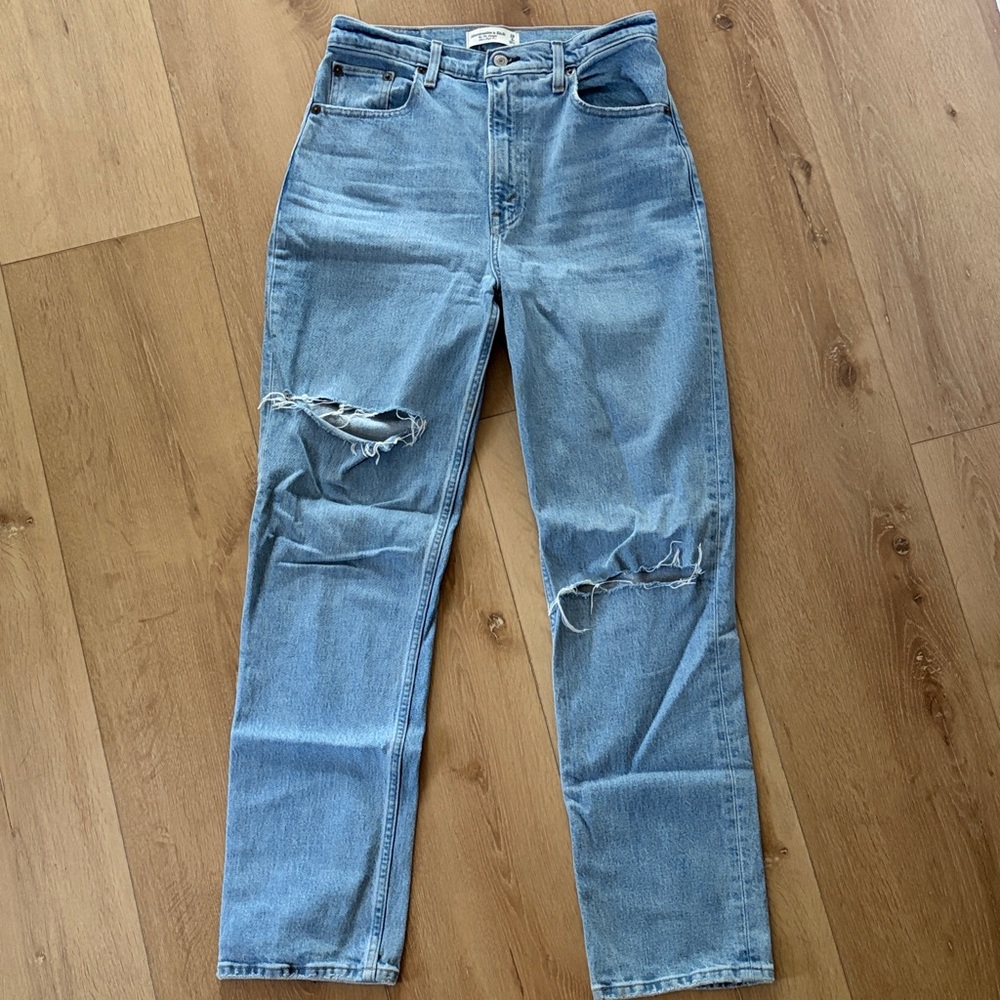 Abercrombie & Fitch Ultra High Rise 90s Straight Jean